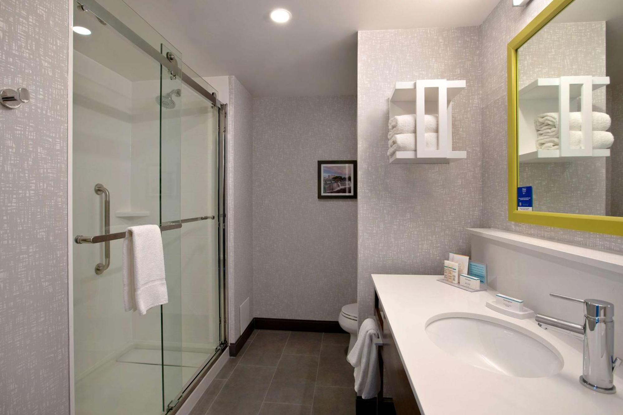 Hampton Inn & Suites Ottawa West, Ontario, Canada Zewnętrze zdjęcie